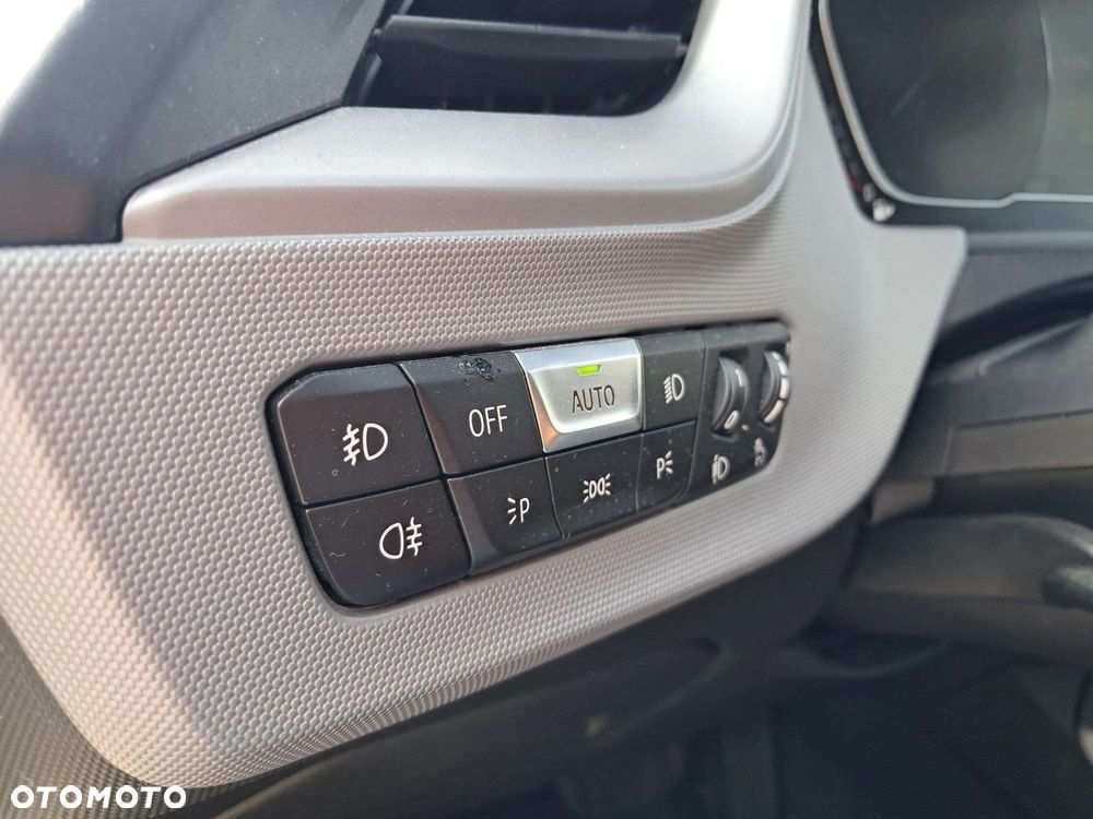 BMW Seria 1 118i Advantage - 17