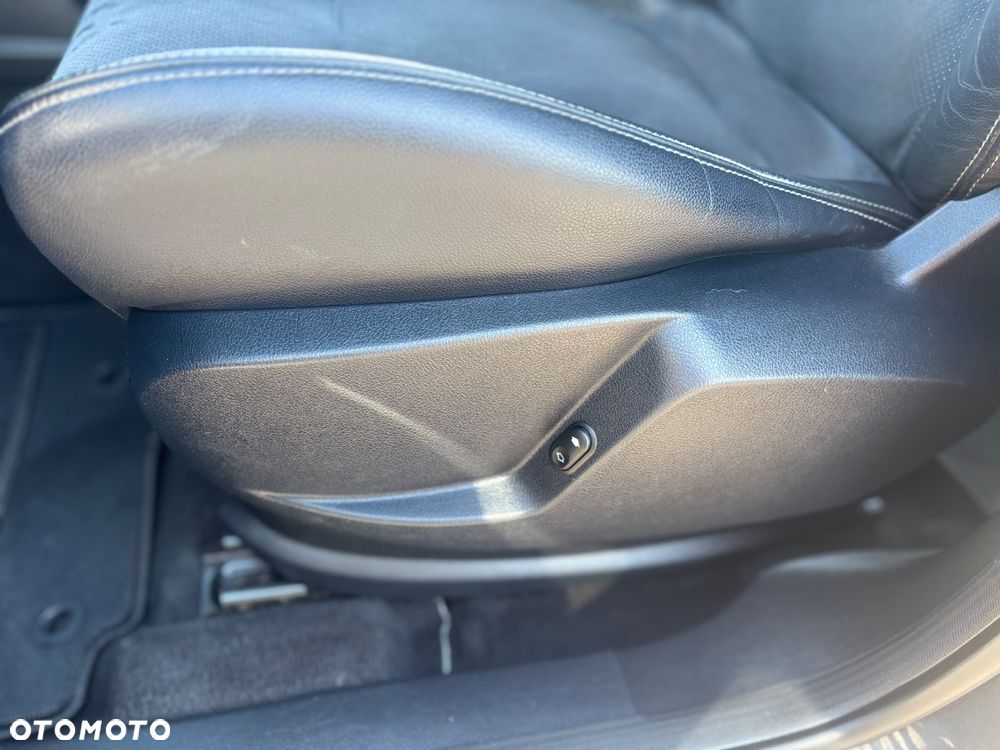 Ford S-Max 2.0 TDCi Titanium - 27