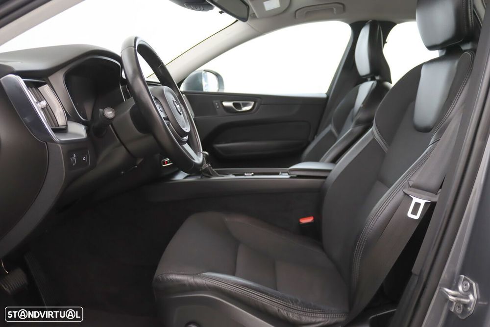 Volvo XC 60 2.0 D4 Inscription AWD Geartronic - 4