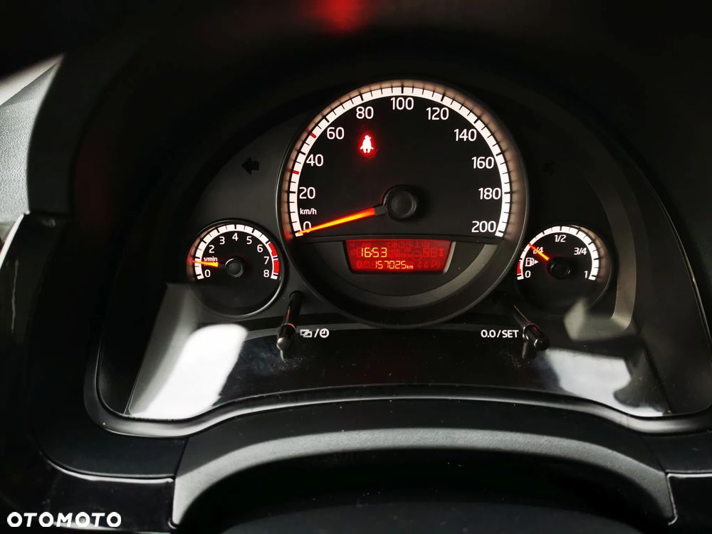 Volkswagen up! high - 26