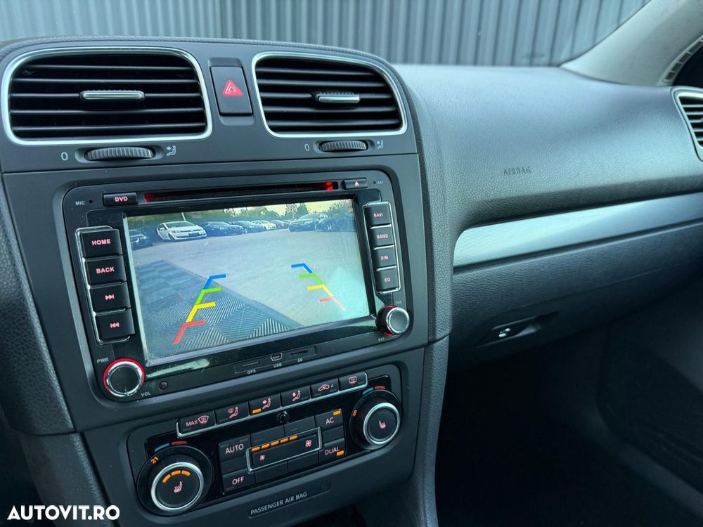 Volkswagen Golf - 11