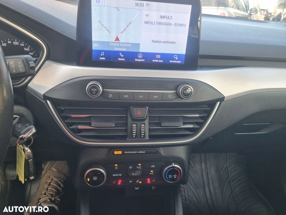 Ford Focus 1.5 EcoBlue Start-Stopp-System TITANIUM - 18