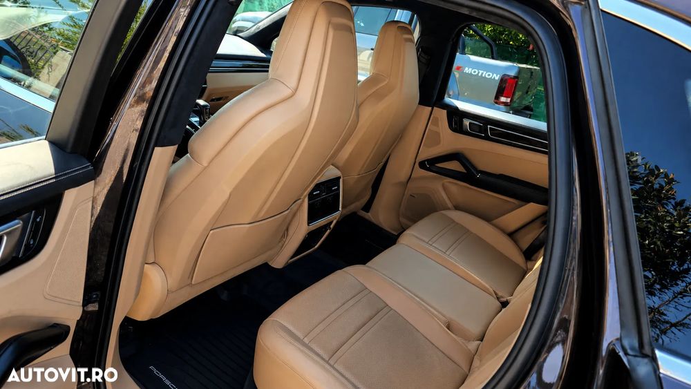 Porsche Cayenne S Tiptronic S Platinum Edition - 7