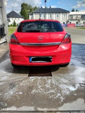Opel Astra III GTC 1.6 Cosmo - 3