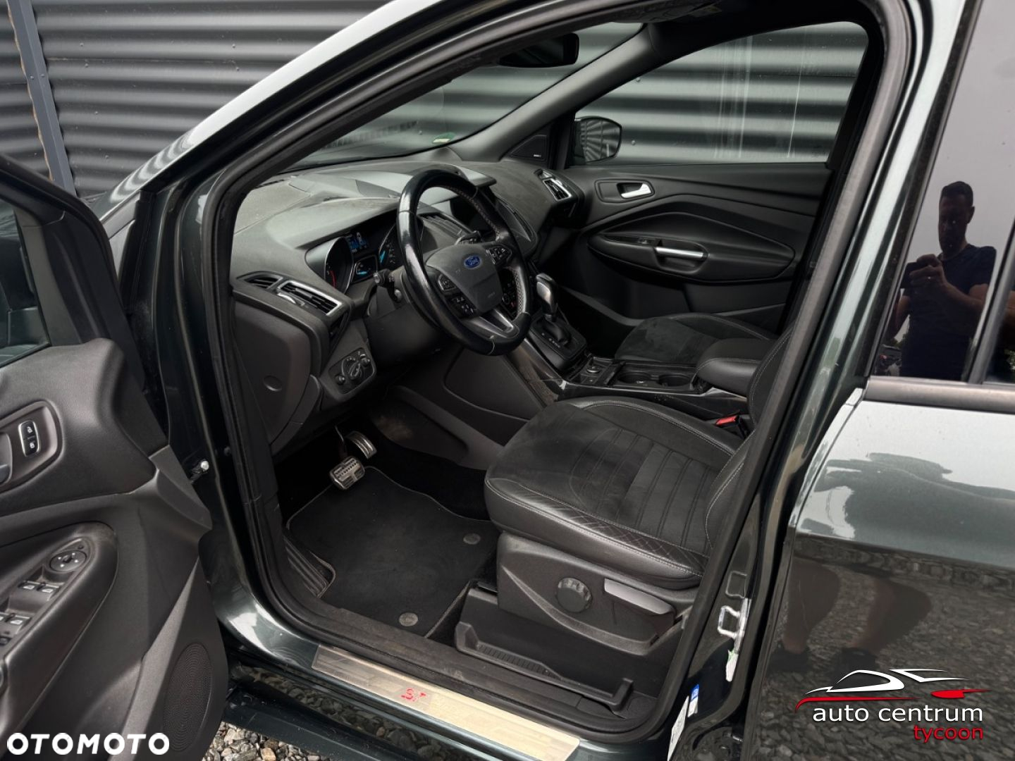 Ford Kuga - 22