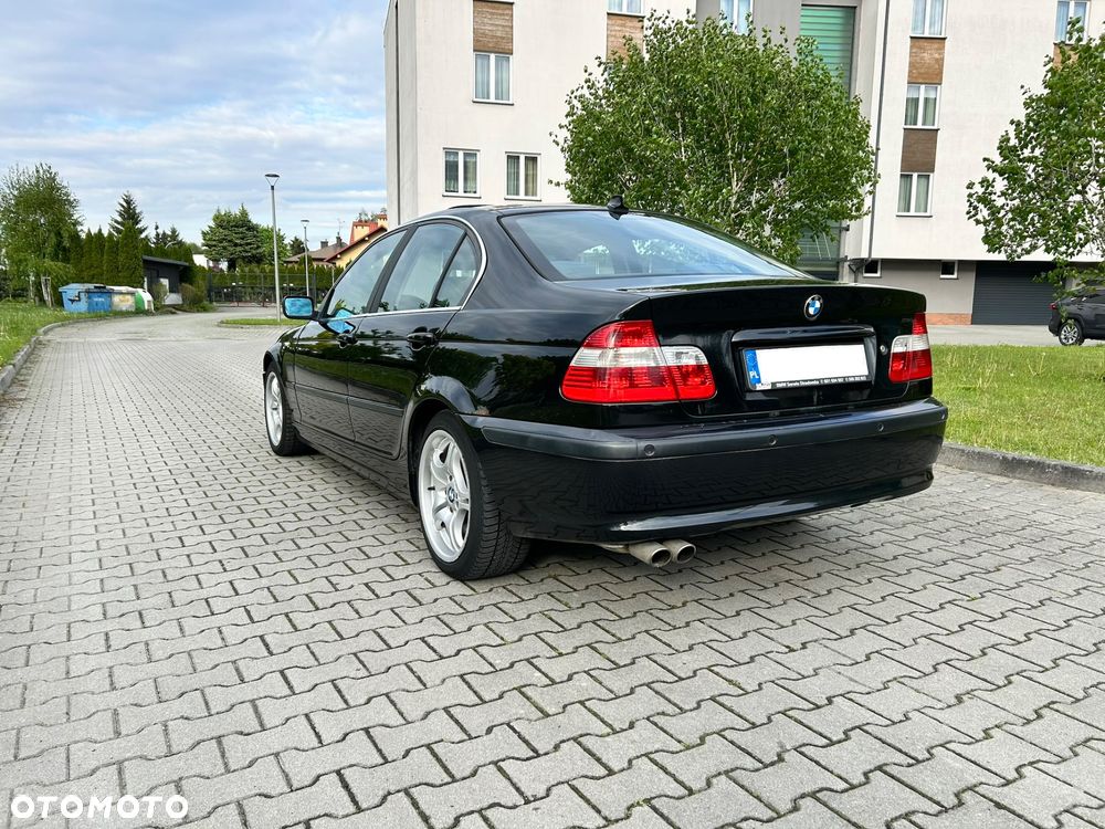 BMW Seria 3 330i - 4