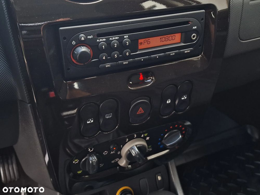 Dacia Duster 1.6 Laureate - 6