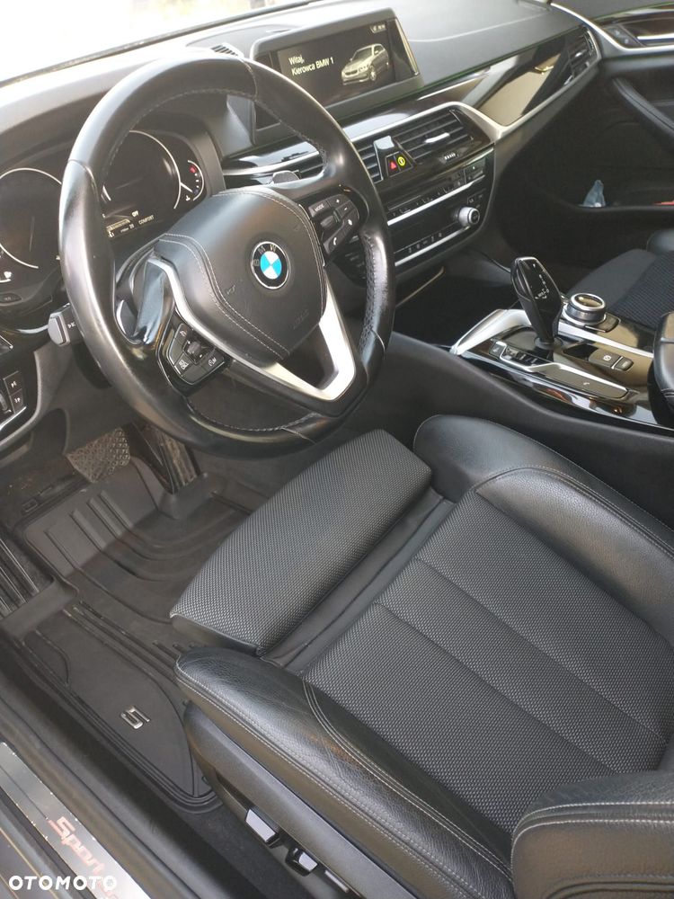 BMW Seria 5 520d Sport Line sport - 26