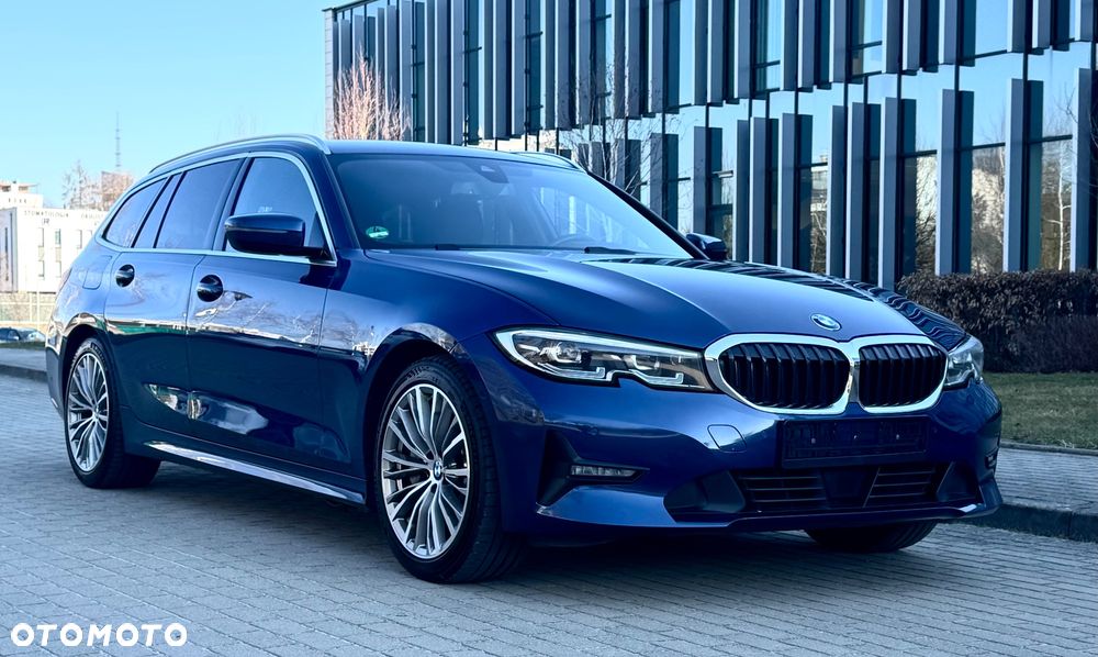BMW Seria 3 330d xDrive MHEV Luxury Line - 2
