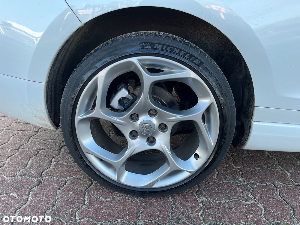 Renault Megane TCe 180 GT - 10