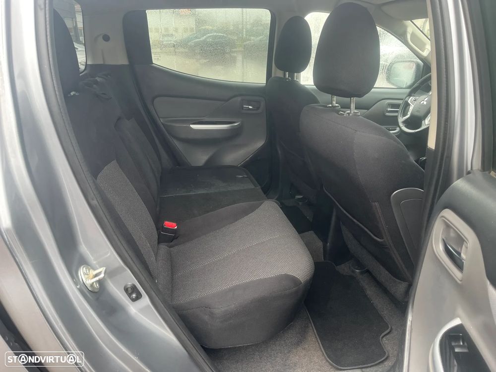 Mitsubishi L200 2.4 DI-D CD Instyle Strakar 4WD - 15