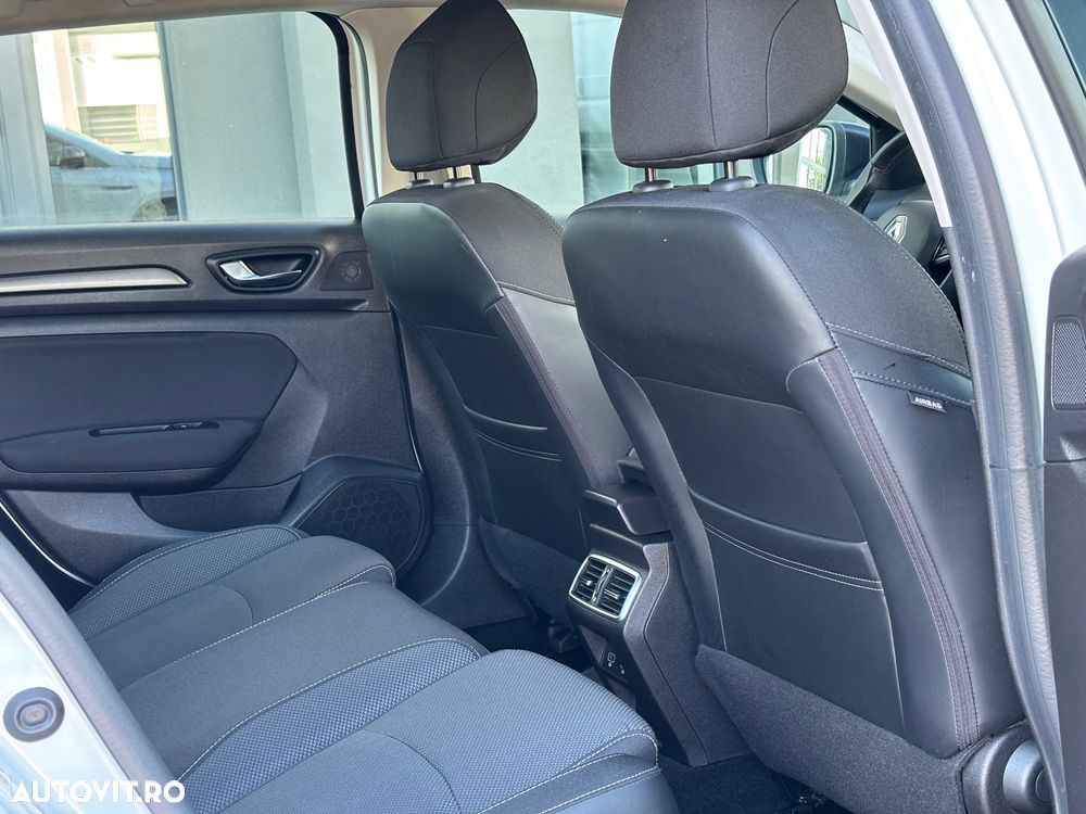 Renault Megane BLUE dCi 115 INTENS - 17