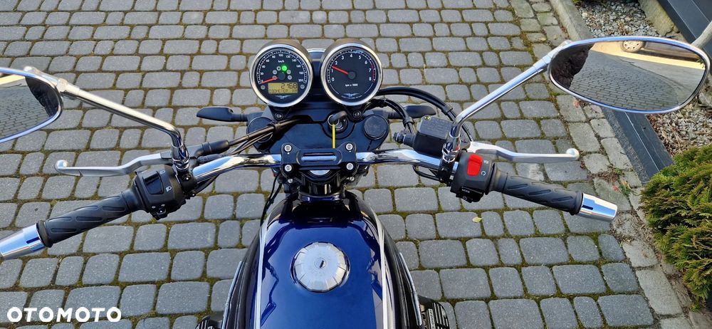 Moto Guzzi V7 - 8