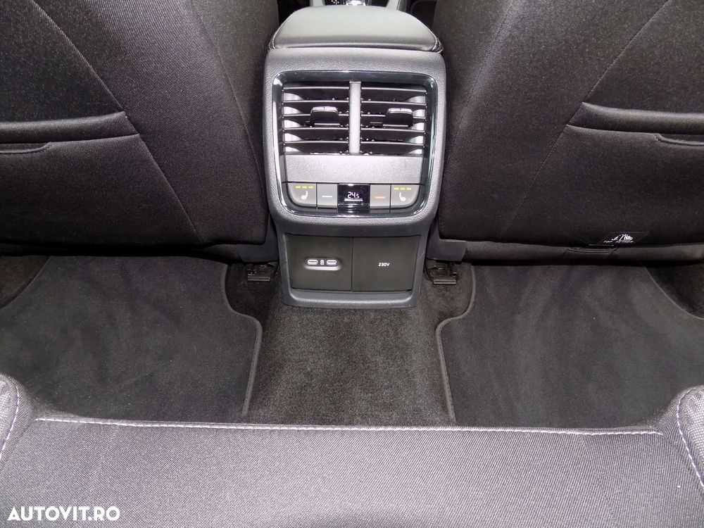 Skoda Octavia Combi 2.0 TDI DSG Ambition - 26