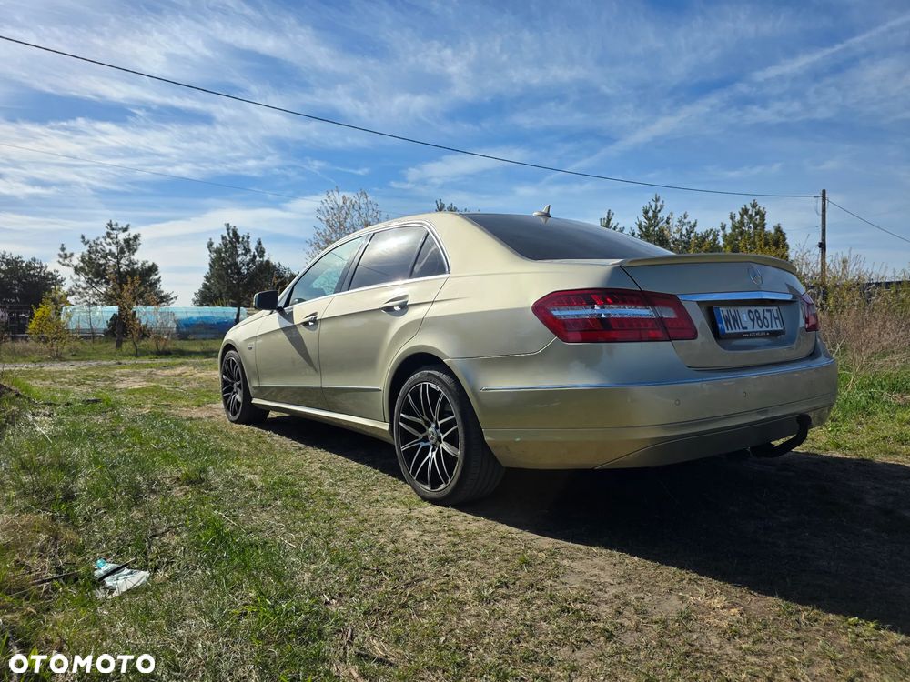 Mercedes-Benz Klasa E 250 CDI DPF BlueEFFICIENCY Automatik Elegance - 5