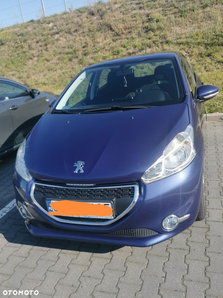 Peugeot 208 - 5