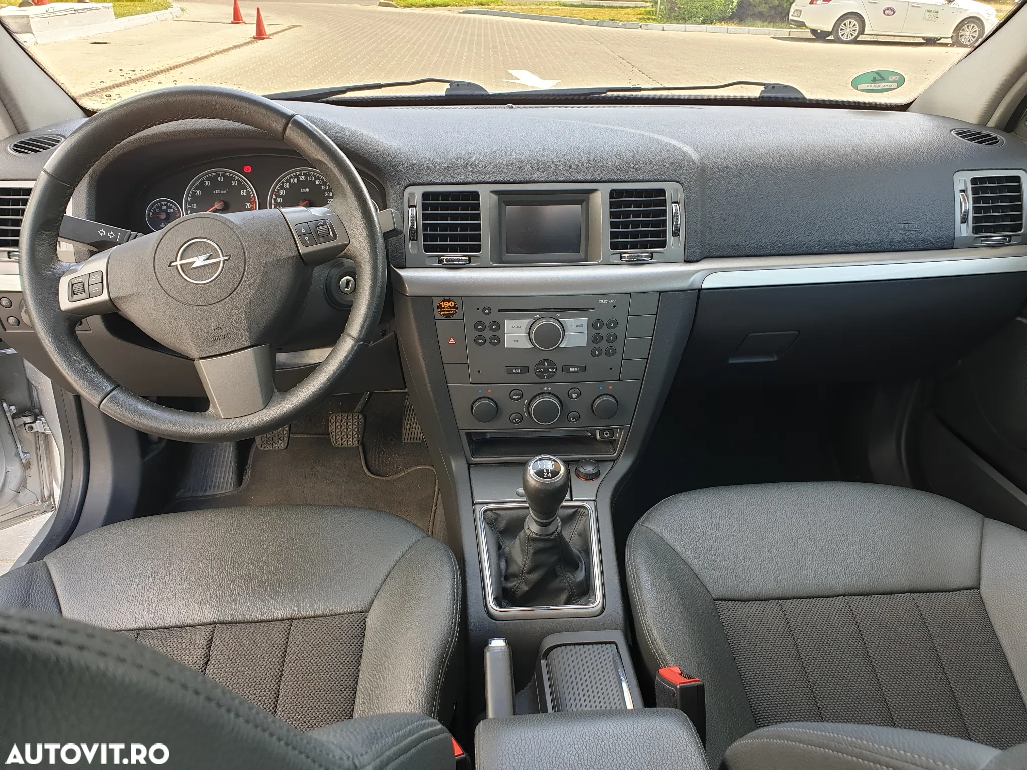 Opel Vectra 1.6i Essentia - 7