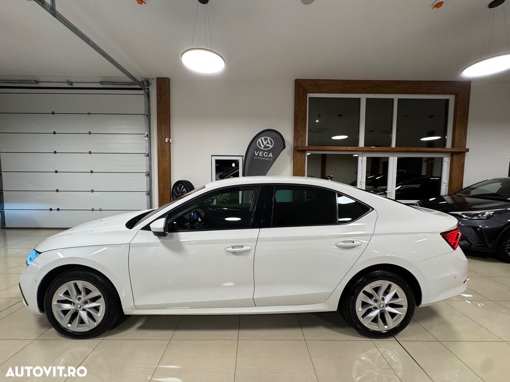 Skoda Octavia 2.0 TDI DSG First Edition - 7