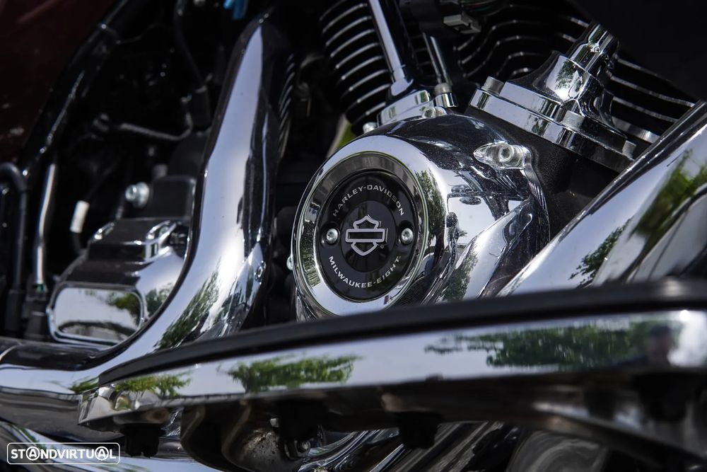 Harley-Davidson Road King Classic - 30