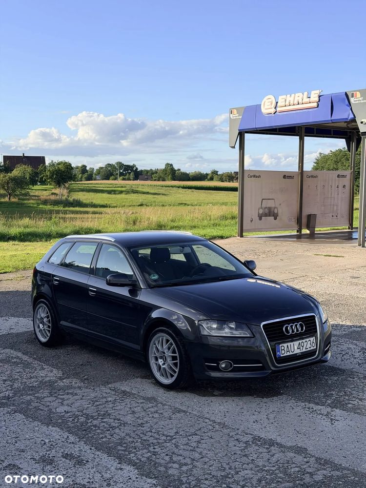 Audi A3 Sportback 1.6 TDI DPF Ambiente - 1