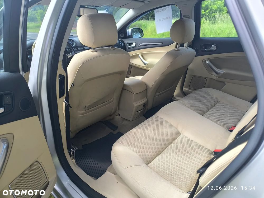 Ford Mondeo 2.3 Ghia - 8