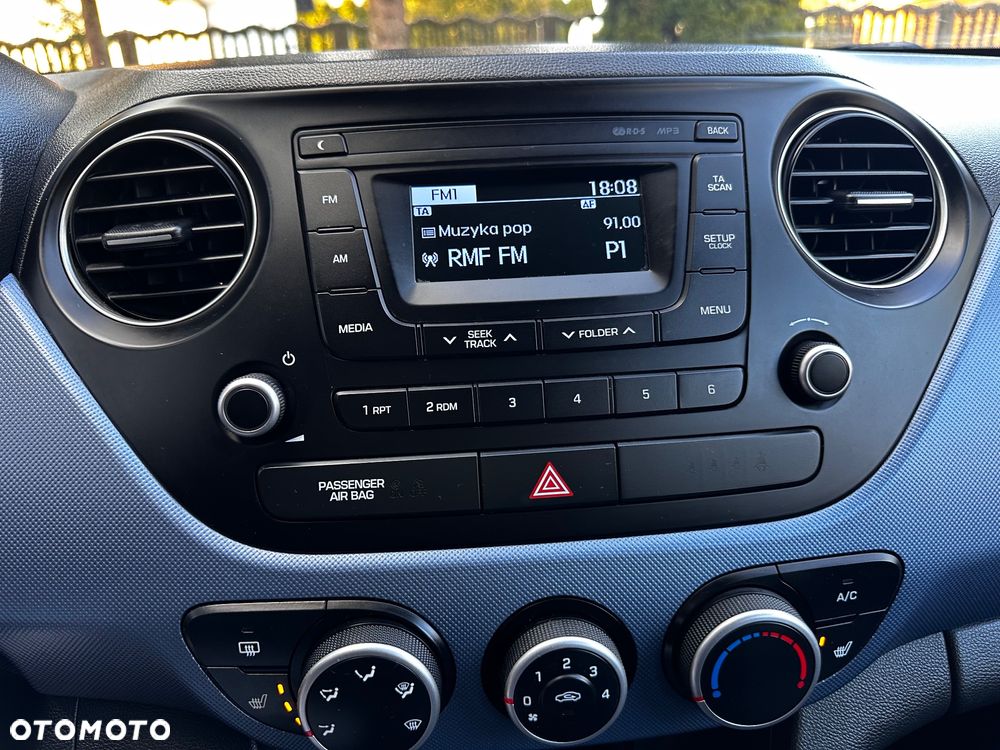 Hyundai i10 1.2 Fifa World Cup Edition - 15