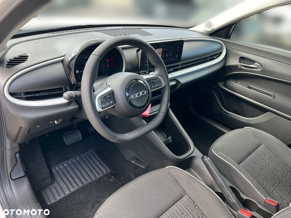 Fiat 600 1.2 Turbo Hybrid eDCT - 11