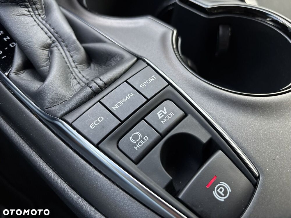 Toyota Camry 2.5 Hybrid Comfort CVT - 29