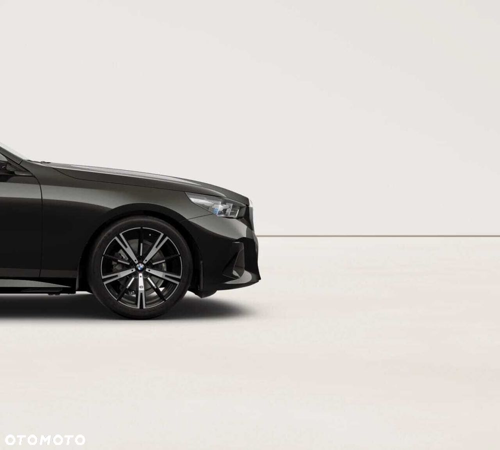 BMW Seria 5 520d xDrive mHEV M Sport - 9