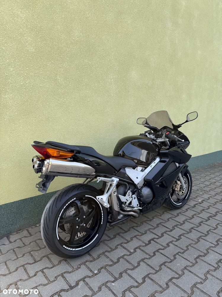 Honda VFR - 11