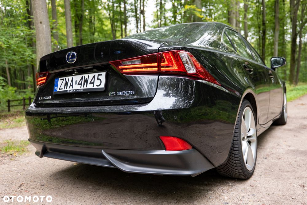 Lexus IS 300h Business - 6