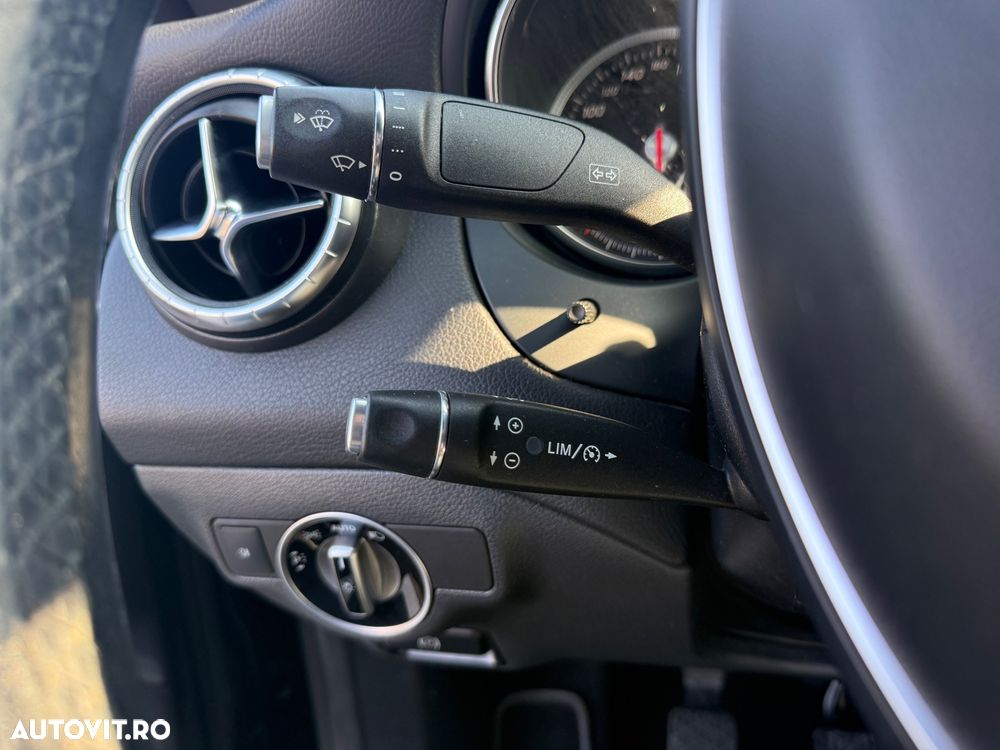 Mercedes-Benz CLA - 23