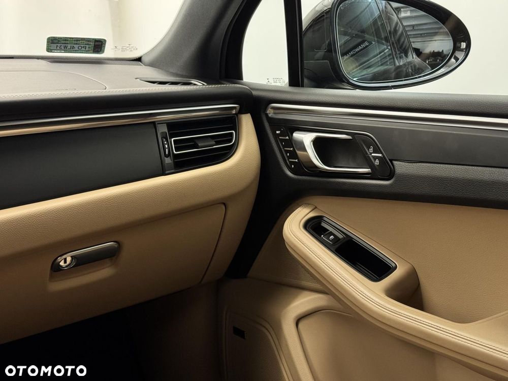 Porsche Macan Standard - 28