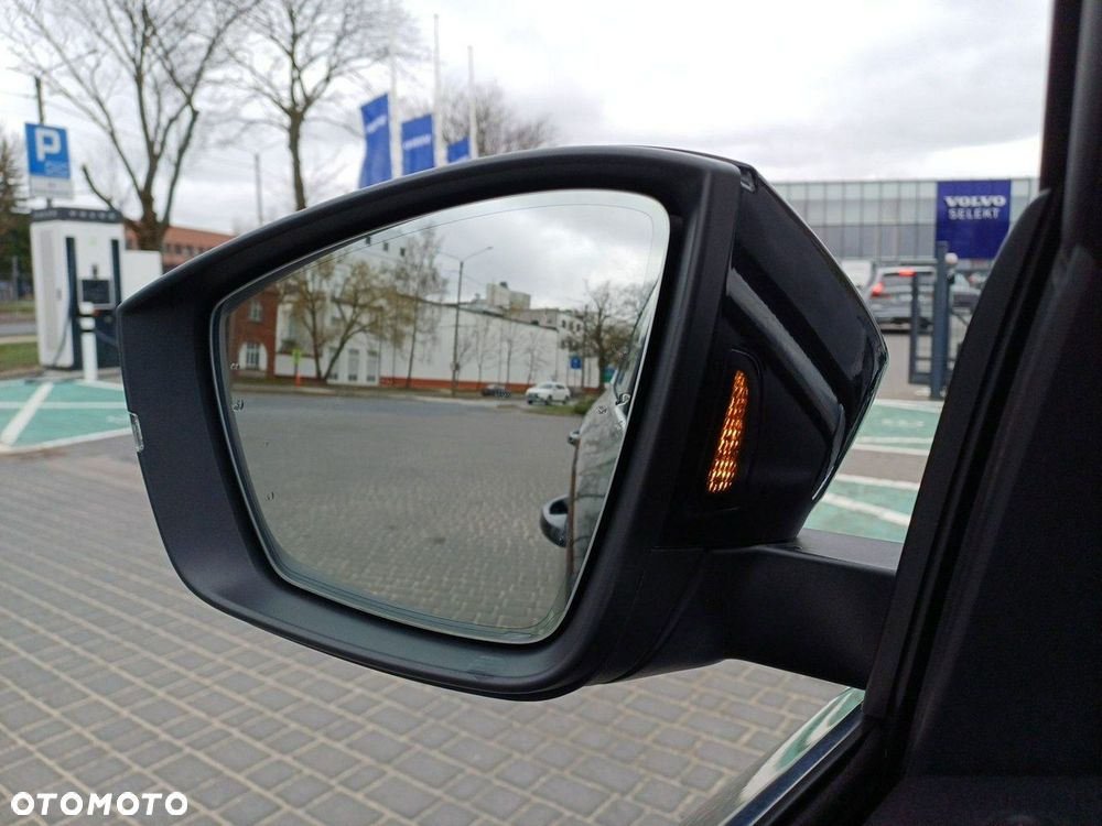 Skoda Karoq 1.5 TSI ACT Style DSG - 25