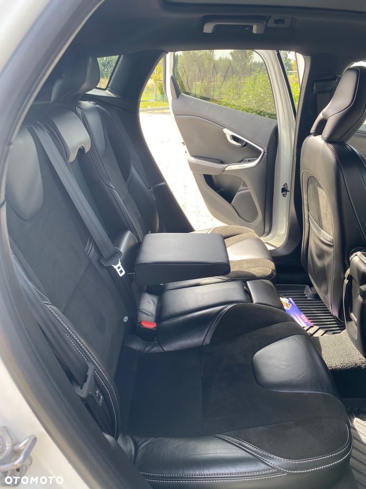 Volvo V40 D3 R-Design Kinetic - 15