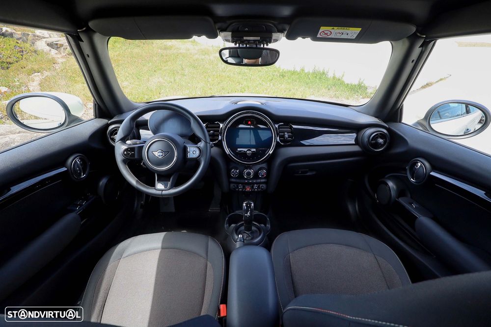 MINI Cabrio Cooper Premium First Essential Auto - 16