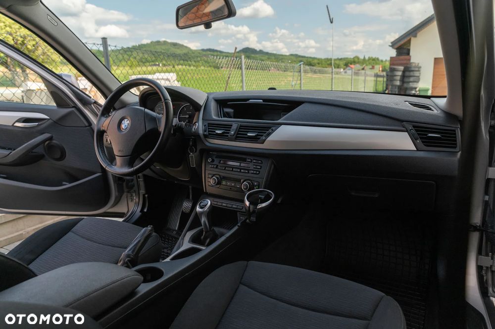BMW X1 sDrive18d - 23