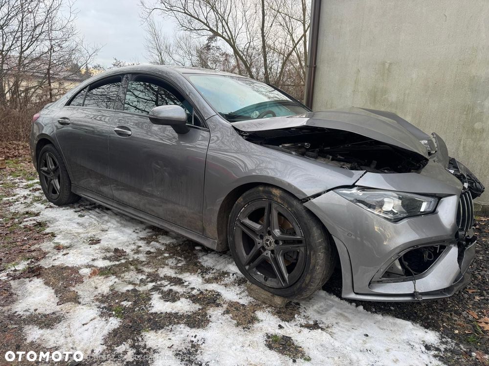Mercedes-Benz CLA 180 d 7G-DCT AMG Line - 2