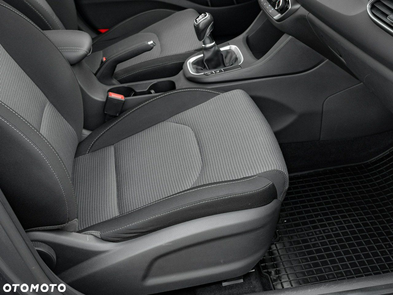 Hyundai i30 1.4 Classic + - 29