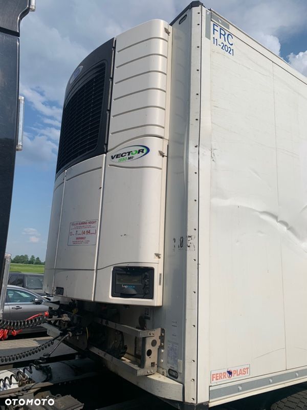 Schmitz Cargobull Carrier Vector 1950 - 12