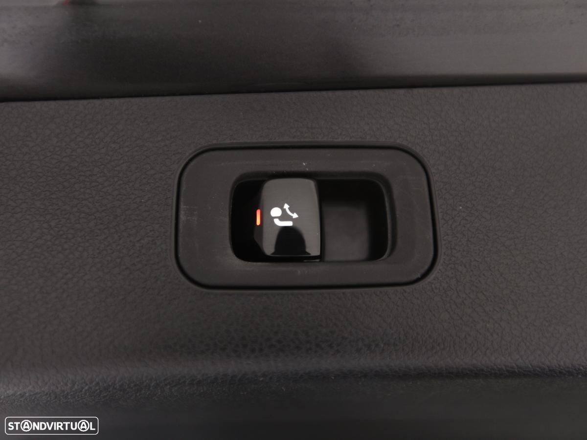 Mercedes-Benz E 300 T 9G-TRONIC AMG Line - 17