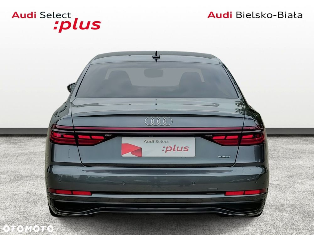 Audi A8 - 4