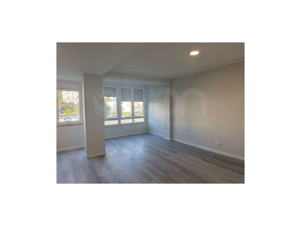 Apartamento T2 em Oeiras - Grande imagem: 2/18