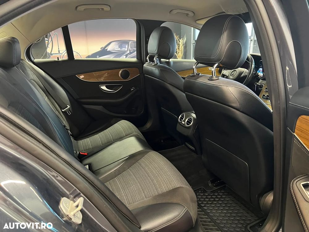 Mercedes-Benz C - 8