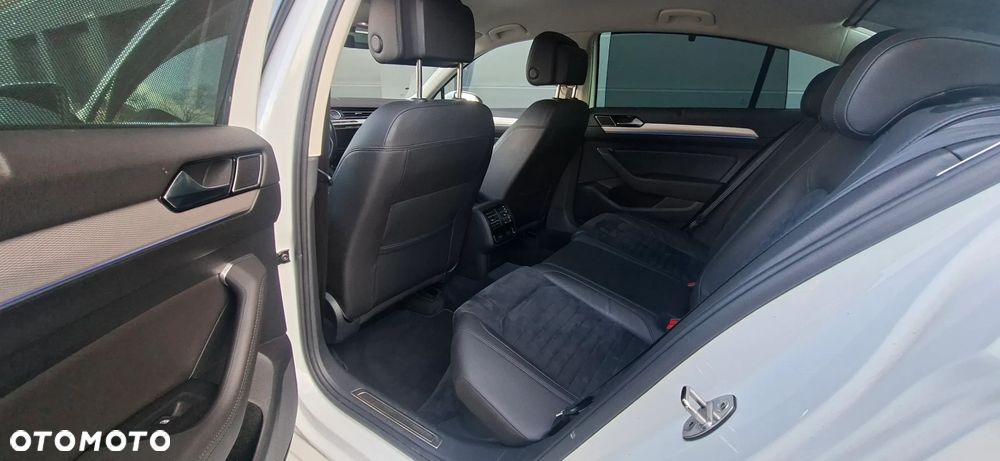Volkswagen Passat - 24
