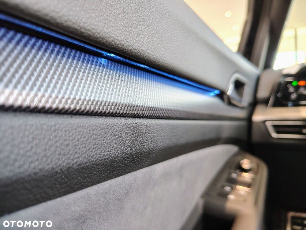 Volkswagen Golf - 30