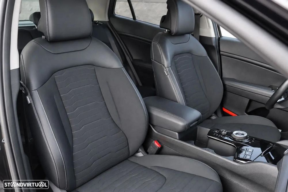 Kia Sportage 1.6 T-GDi PHEV Tech - 19
