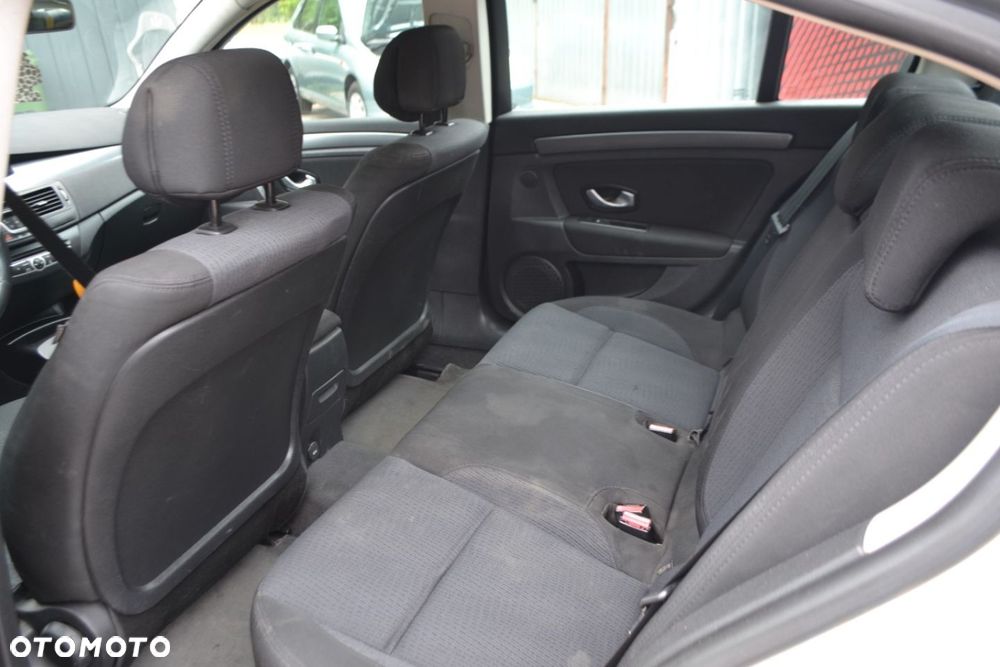 Renault Laguna - 8