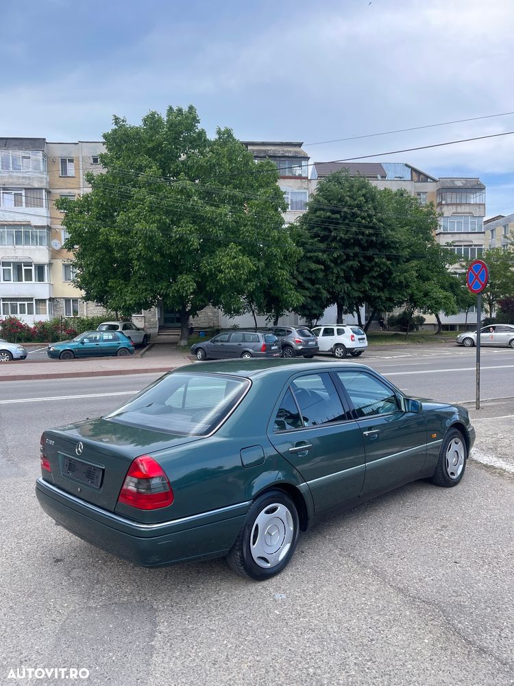 Mercedes-Benz C - 4
