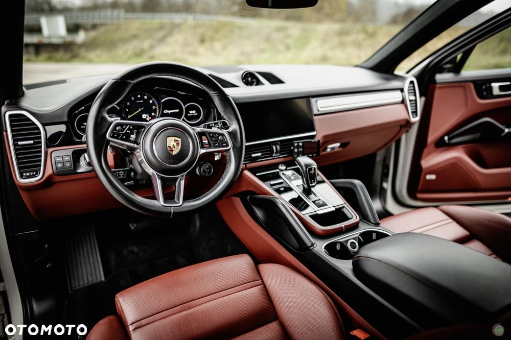 Porsche Cayenne E-Hybrid Platinum Edition - 37
